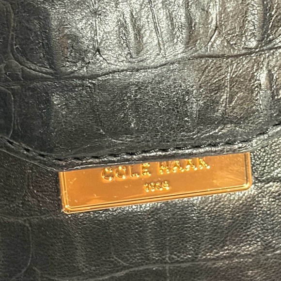 NWT COLE HAAN Christena Envelope Clutch in Black Croc Print